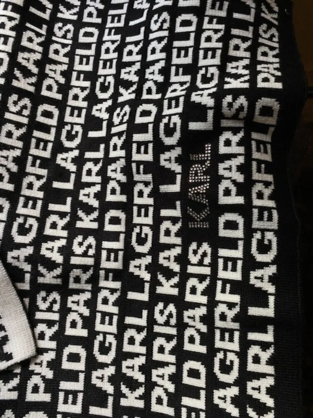 Karl Lagerfeld Paris Black & White Print 14